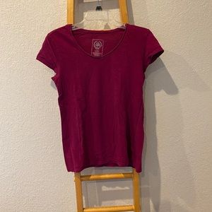 Merona fitted burgundy T-shirt